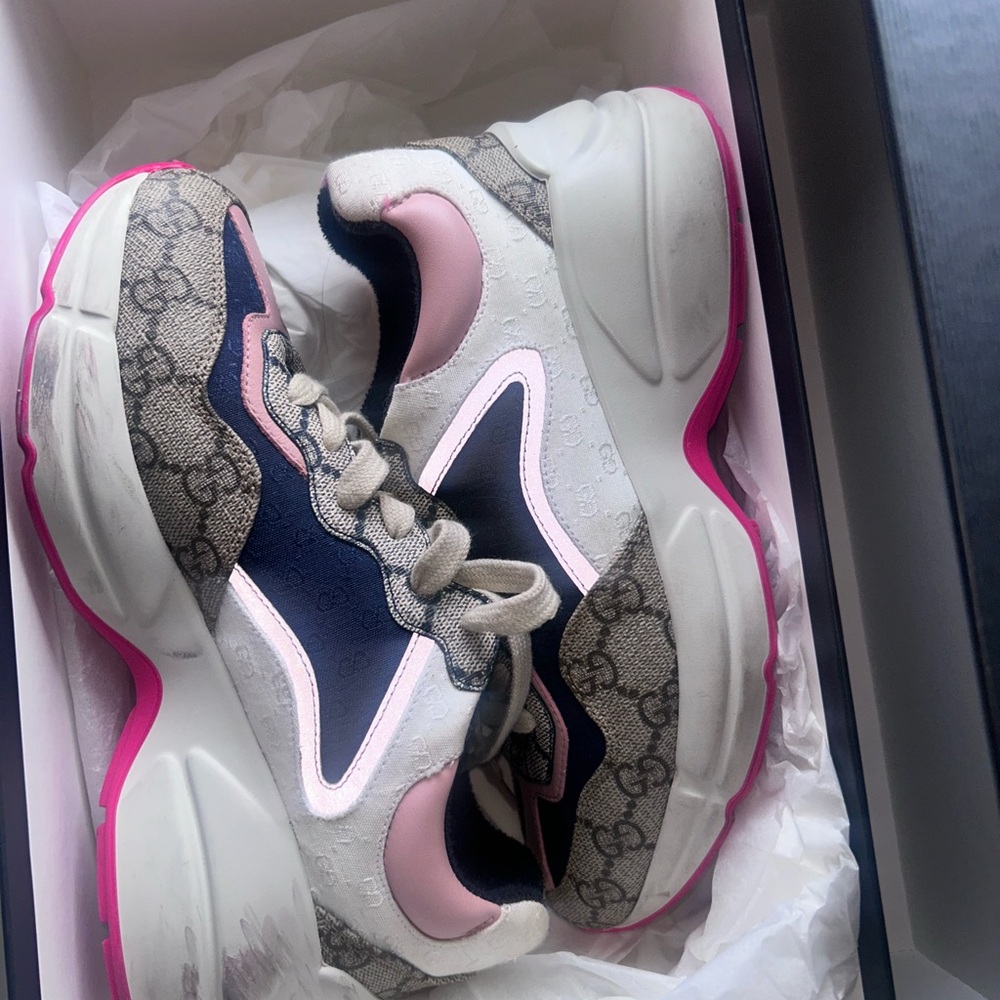 Gucci Pink and Beige Sneakers - Picture 3 of 7